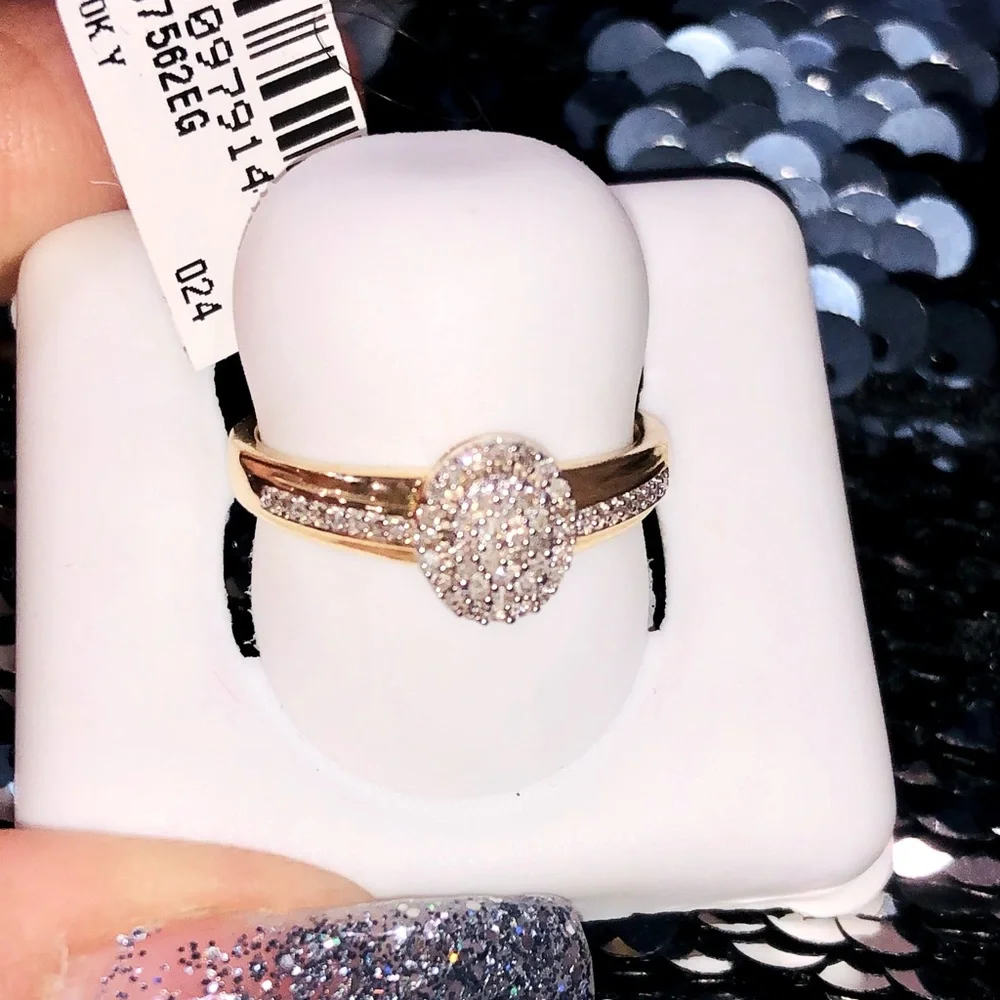 Stunning 10k solid gold real diamond ring FREE Appraisal NOT CZ wedding birthday - Picture 1 of 6